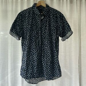 Men’s Navy Blue and White Short Sleeve Button Down Size L